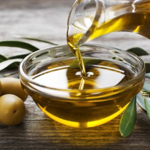 Оливки и оливковое масло.