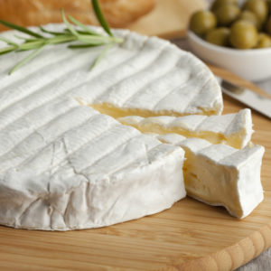 Сыр Бри "Brie" с белой плесенью.