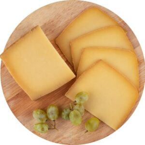 Сыр твердый Пьемонт.
