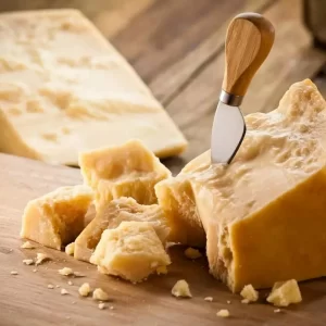 Сыр твердый Пармезан, выдержка  12 месяцев